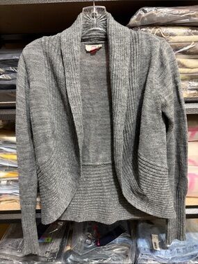 Juniors Size Large Gray Open-Front Shawl Collar Sweater